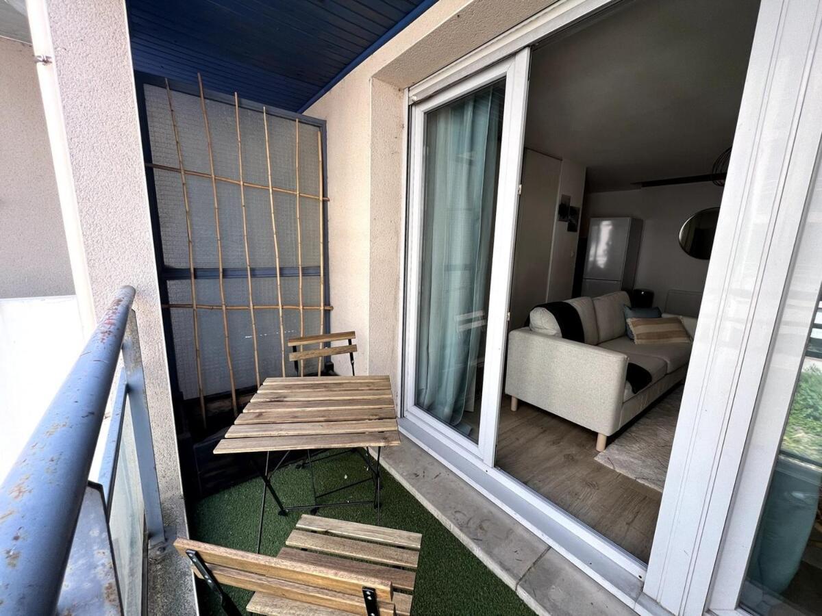 Beau T3 - Stationnement Prive Appartement